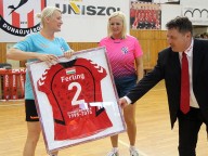 Örömkönnyes, szép búcsú Dettitől